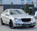 Сірий Мерседес Е-Клас, об'ємом двигуна 3 л та пробігом 300 тис. км за 7800 $, фото 1 на Automoto.ua
