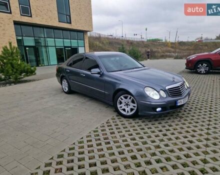 Серый Мерседес Е-Класс, объемом двигателя 1.8 л и пробегом 256 тыс. км за 8600 $, фото 7 на Automoto.ua