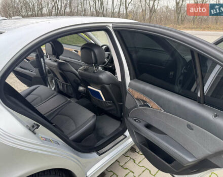 Сірий Мерседес Е-Клас, об'ємом двигуна 2.2 л та пробігом 253 тис. км за 8700 $, фото 11 на Automoto.ua