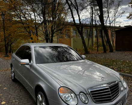 Мерседес Е-Клас 2008 у Львові на Automoto.ua Сірий Мерседес Е-Клас, об'ємом двигуна 2.99 л та пробігом 319 тис. км за 11500 $, фото 1 на Automoto.ua
