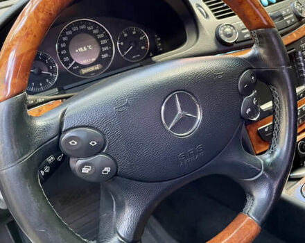 Серый Мерседес Е-Класс, объемом двигателя 2.1 л и пробегом 366 тыс. км за 11000 $, фото 11 на Automoto.ua