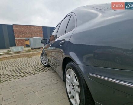 Серый Мерседес Е-Класс, объемом двигателя 1.8 л и пробегом 256 тыс. км за 8600 $, фото 26 на Automoto.ua