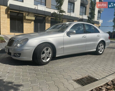 Сірий Мерседес Е-Клас, об'ємом двигуна 1.8 л та пробігом 219 тис. км за 7800 $, фото 35 на Automoto.ua