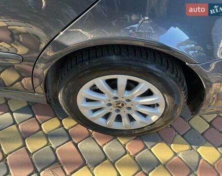 Серый Мерседес Е-Класс, объемом двигателя 2.2 л и пробегом 258 тыс. км за 11999 $, фото 11 на Automoto.ua