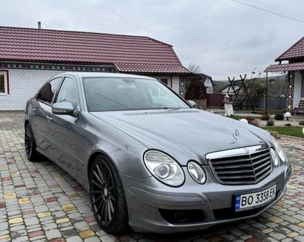 Серый Мерседес Е-Класс, объемом двигателя 2.2 л и пробегом 161 тыс. км за 9599 $, фото 2 на Automoto.ua