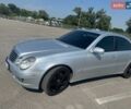Сірий Мерседес Е-Клас, об'ємом двигуна 2.15 л та пробігом 419 тис. км за 9600 $, фото 13 на Automoto.ua