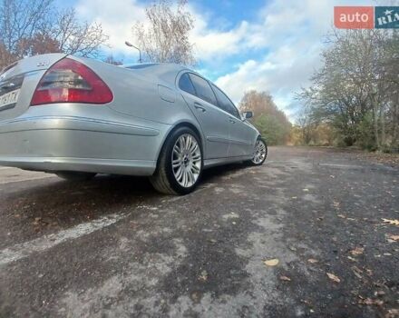 Серый Мерседес Е-Класс, объемом двигателя 3 л и пробегом 382 тыс. км за 10550 $, фото 8 на Automoto.ua
