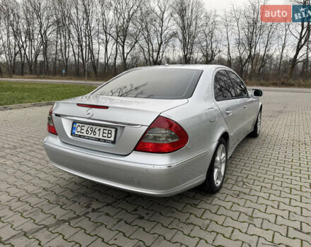 Сірий Мерседес Е-Клас, об'ємом двигуна 2.2 л та пробігом 253 тис. км за 8700 $, фото 4 на Automoto.ua