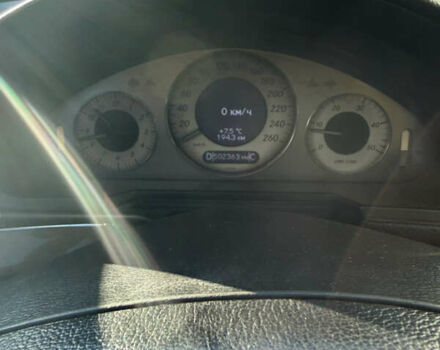 Сірий Мерседес Е-Клас, об'ємом двигуна 2.15 л та пробігом 502 тис. км за 8700 $, фото 32 на Automoto.ua