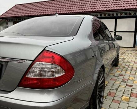 Серый Мерседес Е-Класс, объемом двигателя 2.2 л и пробегом 161 тыс. км за 9599 $, фото 7 на Automoto.ua