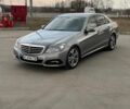 Серый Мерседес Е-Класс, объемом двигателя 2.22 л и пробегом 345 тыс. км за 11800 $, фото 1 на Automoto.ua