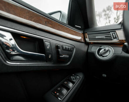 Серый Мерседес Е-Класс, объемом двигателя 3.5 л и пробегом 139 тыс. км за 15500 $, фото 33 на Automoto.ua