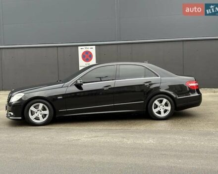 Серый Мерседес Е-Класс, объемом двигателя 2.1 л и пробегом 241 тыс. км за 10950 $, фото 8 на Automoto.ua