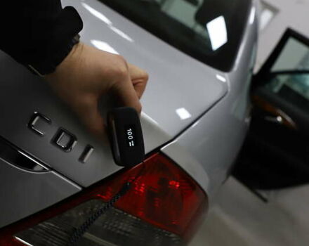 Сірий Мерседес Е-Клас, об'ємом двигуна 2.2 л та пробігом 194 тис. км за 14899 $, фото 117 на Automoto.ua