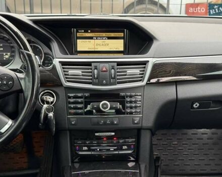 Сірий Мерседес Е-Клас, об'ємом двигуна 3 л та пробігом 228 тис. км за 18000 $, фото 32 на Automoto.ua