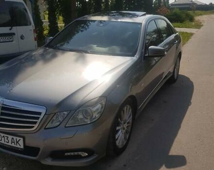 Сірий Мерседес Е-Клас, об'ємом двигуна 2.2 л та пробігом 320 тис. км за 11200 $, фото 3 на Automoto.ua