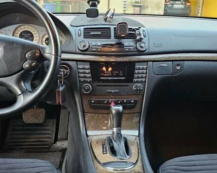 Сірий Мерседес Е-Клас, об'ємом двигуна 3 л та пробігом 173 тис. км за 9900 $, фото 19 на Automoto.ua
