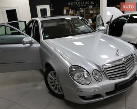 Сірий Мерседес Е-Клас, об'ємом двигуна 2.2 л та пробігом 194 тис. км за 14899 $, фото 82 на Automoto.ua