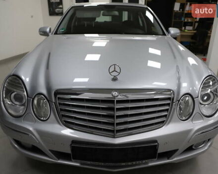 Сірий Мерседес Е-Клас, об'ємом двигуна 2.2 л та пробігом 194 тис. км за 14899 $, фото 6 на Automoto.ua