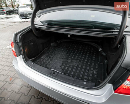 Серый Мерседес Е-Класс, объемом двигателя 3.5 л и пробегом 139 тыс. км за 15500 $, фото 46 на Automoto.ua