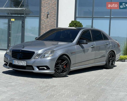 Серый Мерседес Е-Класс, объемом двигателя 2.14 л и пробегом 303 тыс. км за 16300 $, фото 2 на Automoto.ua