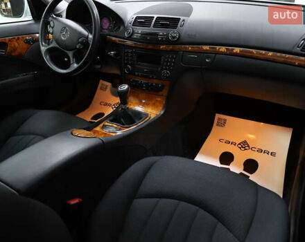 Сірий Мерседес Е-Клас, об'ємом двигуна 2.2 л та пробігом 194 тис. км за 14899 $, фото 71 на Automoto.ua