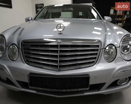 Сірий Мерседес Е-Клас, об'ємом двигуна 2.2 л та пробігом 194 тис. км за 14899 $, фото 10 на Automoto.ua