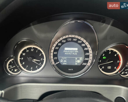 Сірий Мерседес Е-Клас, об'ємом двигуна 3 л та пробігом 257 тис. км за 17200 $, фото 32 на Automoto.ua