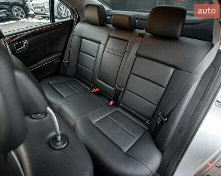 Серый Мерседес Е-Класс, объемом двигателя 3.5 л и пробегом 139 тыс. км за 15500 $, фото 28 на Automoto.ua