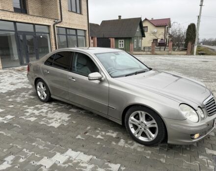 Сірий Мерседес Е-Клас, об'ємом двигуна 3 л та пробігом 380 тис. км за 4433 $, фото 1 на Automoto.ua