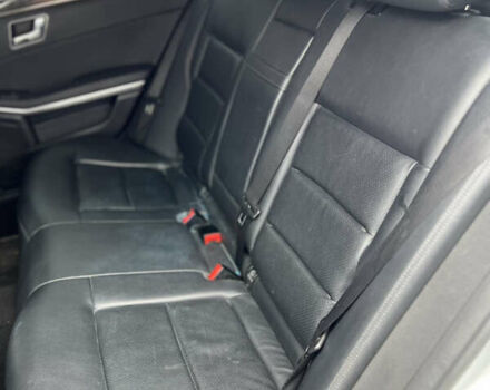 Сірий Мерседес Е-Клас, об'ємом двигуна 2.2 л та пробігом 380 тис. км за 9900 $, фото 16 на Automoto.ua