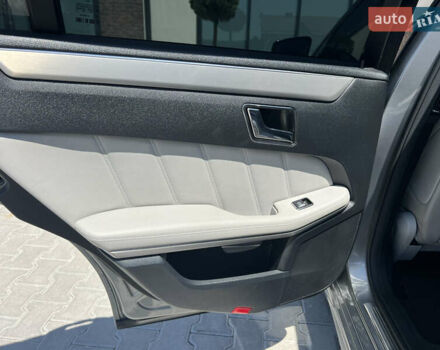 Серый Мерседес Е-Класс, объемом двигателя 2.14 л и пробегом 303 тыс. км за 16300 $, фото 45 на Automoto.ua