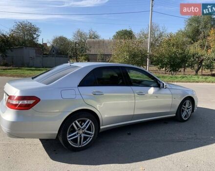Мерседес Е-Класс 2009 в Ватутино на Automoto.ua Серый Мерседес Е-Класс, объемом двигателя 2.1 л и пробегом 322 тыс. км за 12000 $, фото 6 на Automoto.ua