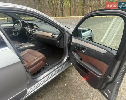Сірий Мерседес Е-Клас, об'ємом двигуна 3 л та пробігом 257 тис. км за 17200 $, фото 20 на Automoto.ua