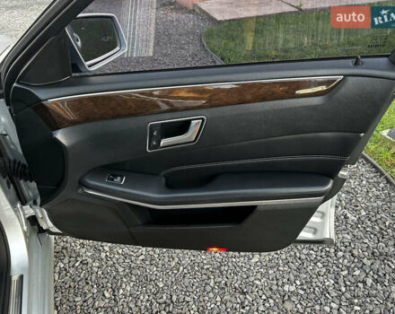 Серый Мерседес Е-Класс, объемом двигателя 2.2 л и пробегом 280 тыс. км за 11750 $, фото 19 на Automoto.ua