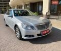 Серый Мерседес Е-Класс, объемом двигателя 2.2 л и пробегом 290 тыс. км за 9000 $, фото 1 на Automoto.ua