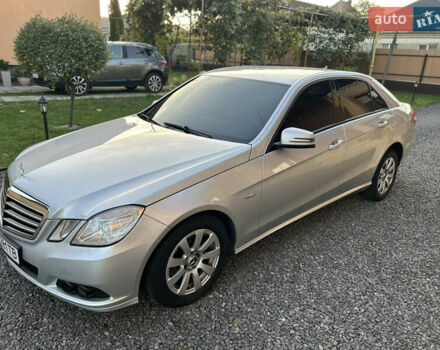 Серый Мерседес Е-Класс, объемом двигателя 2.2 л и пробегом 280 тыс. км за 11750 $, фото 10 на Automoto.ua
