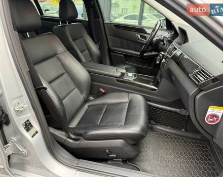 Сірий Мерседес Е-Клас, об'ємом двигуна 3 л та пробігом 228 тис. км за 18000 $, фото 25 на Automoto.ua