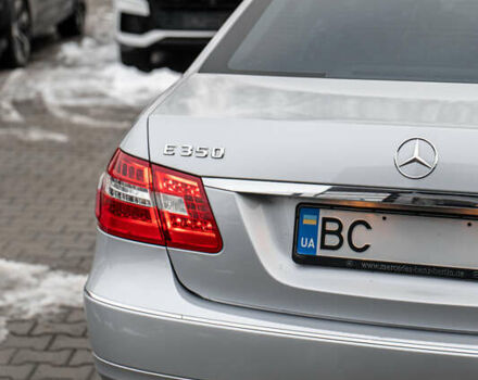 Серый Мерседес Е-Класс, объемом двигателя 3.5 л и пробегом 139 тыс. км за 15500 $, фото 7 на Automoto.ua