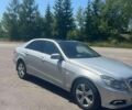Сірий Мерседес Е-Клас, об'ємом двигуна 2.14 л та пробігом 300 тис. км за 10000 $, фото 3 на Automoto.ua