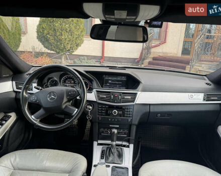 Сірий Мерседес Е-Клас, об'ємом двигуна 2.14 л та пробігом 303 тис. км за 14999 $, фото 64 на Automoto.ua