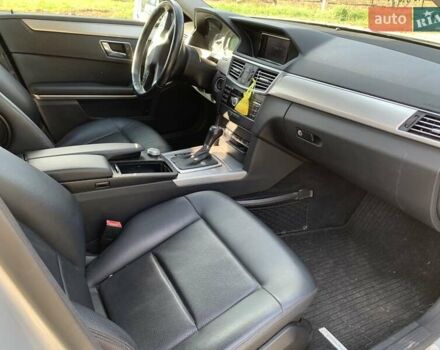Мерседес Е-Класс 2009 в Ватутино на Automoto.ua Серый Мерседес Е-Класс, объемом двигателя 2.1 л и пробегом 322 тыс. км за 12000 $, фото 14 на Automoto.ua