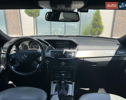 Серый Мерседес Е-Класс, объемом двигателя 2.14 л и пробегом 303 тыс. км за 16300 $, фото 58 на Automoto.ua