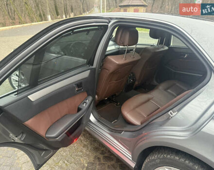 Сірий Мерседес Е-Клас, об'ємом двигуна 3 л та пробігом 257 тис. км за 17200 $, фото 40 на Automoto.ua