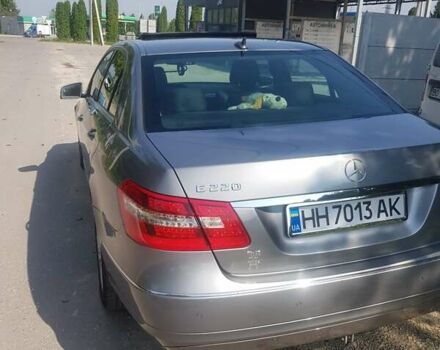 Сірий Мерседес Е-Клас, об'ємом двигуна 2.2 л та пробігом 320 тис. км за 11200 $, фото 6 на Automoto.ua