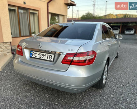 Серый Мерседес Е-Класс, объемом двигателя 2.2 л и пробегом 280 тыс. км за 11750 $, фото 5 на Automoto.ua