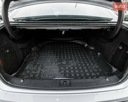 Серый Мерседес Е-Класс, объемом двигателя 3.5 л и пробегом 139 тыс. км за 15500 $, фото 45 на Automoto.ua