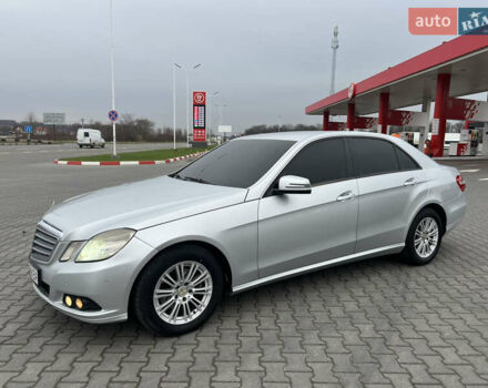 Сірий Мерседес Е-Клас, об'ємом двигуна 2.2 л та пробігом 380 тис. км за 9900 $, фото 2 на Automoto.ua