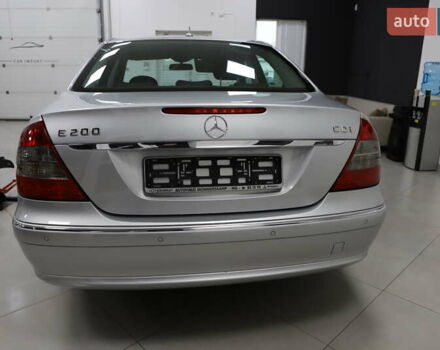 Сірий Мерседес Е-Клас, об'ємом двигуна 2.2 л та пробігом 194 тис. км за 14899 $, фото 4 на Automoto.ua