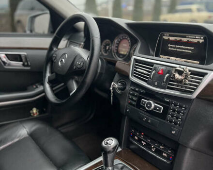 Сірий Мерседес Е-Клас, об'ємом двигуна 2.2 л та пробігом 380 тис. км за 9900 $, фото 15 на Automoto.ua